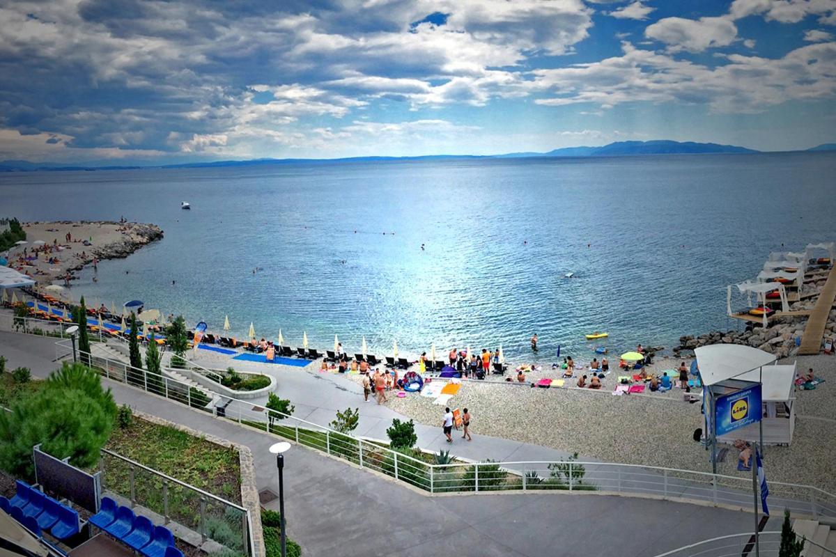 Uz Rijeka